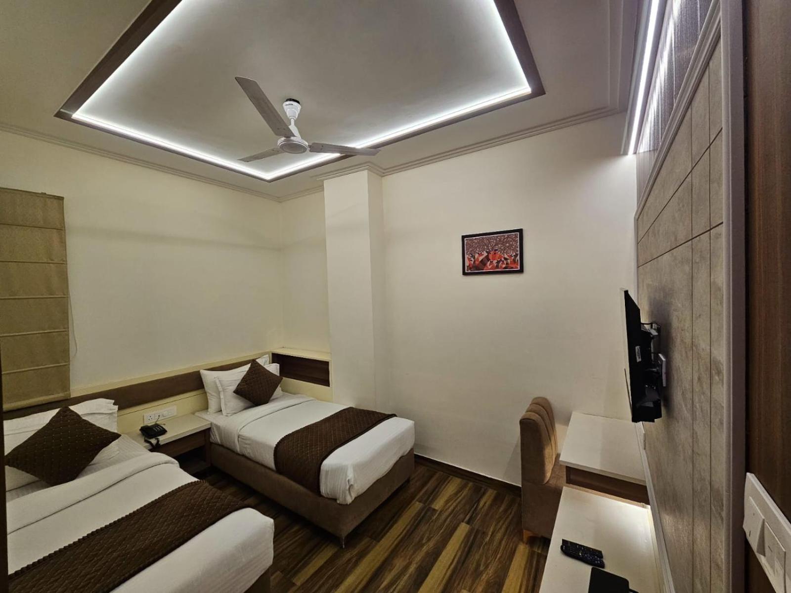 Hotel Shree Shivay Namastubhyam 3*
